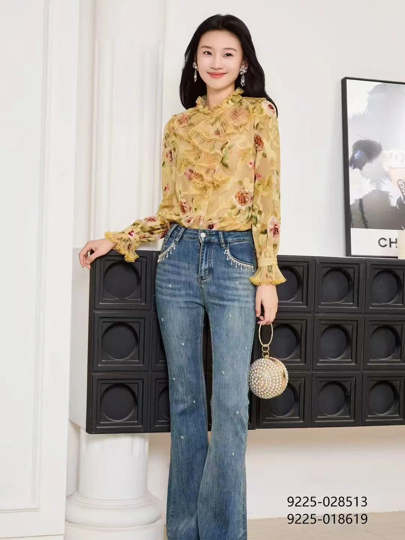 新款高级重工减龄百搭立体花朵木耳边设计时尚洋气衬衫