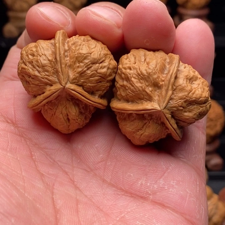 把件文玩核桃1小战斧三棱，开播福利