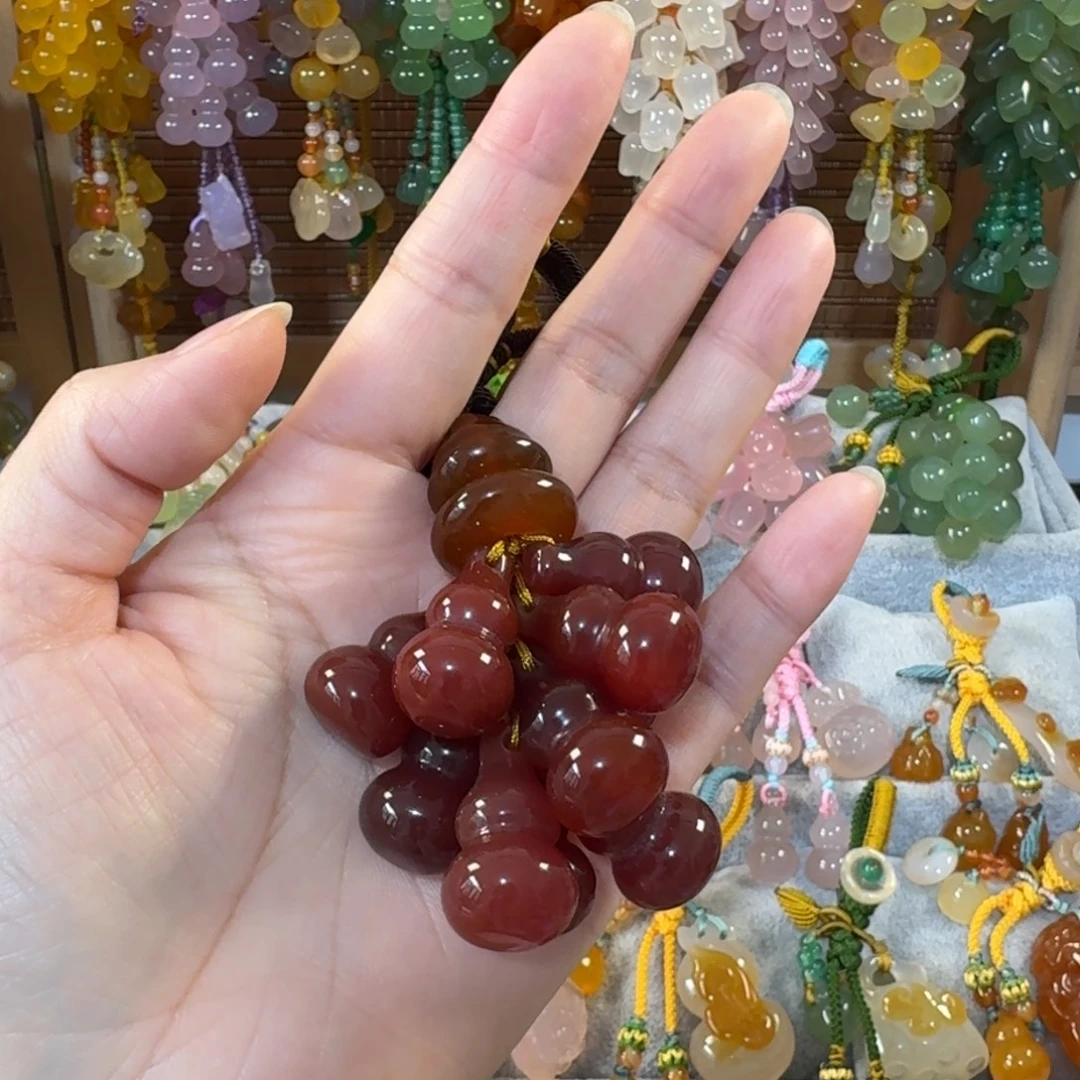 用***3玛瑙/玉髓未镶嵌钥匙挂件