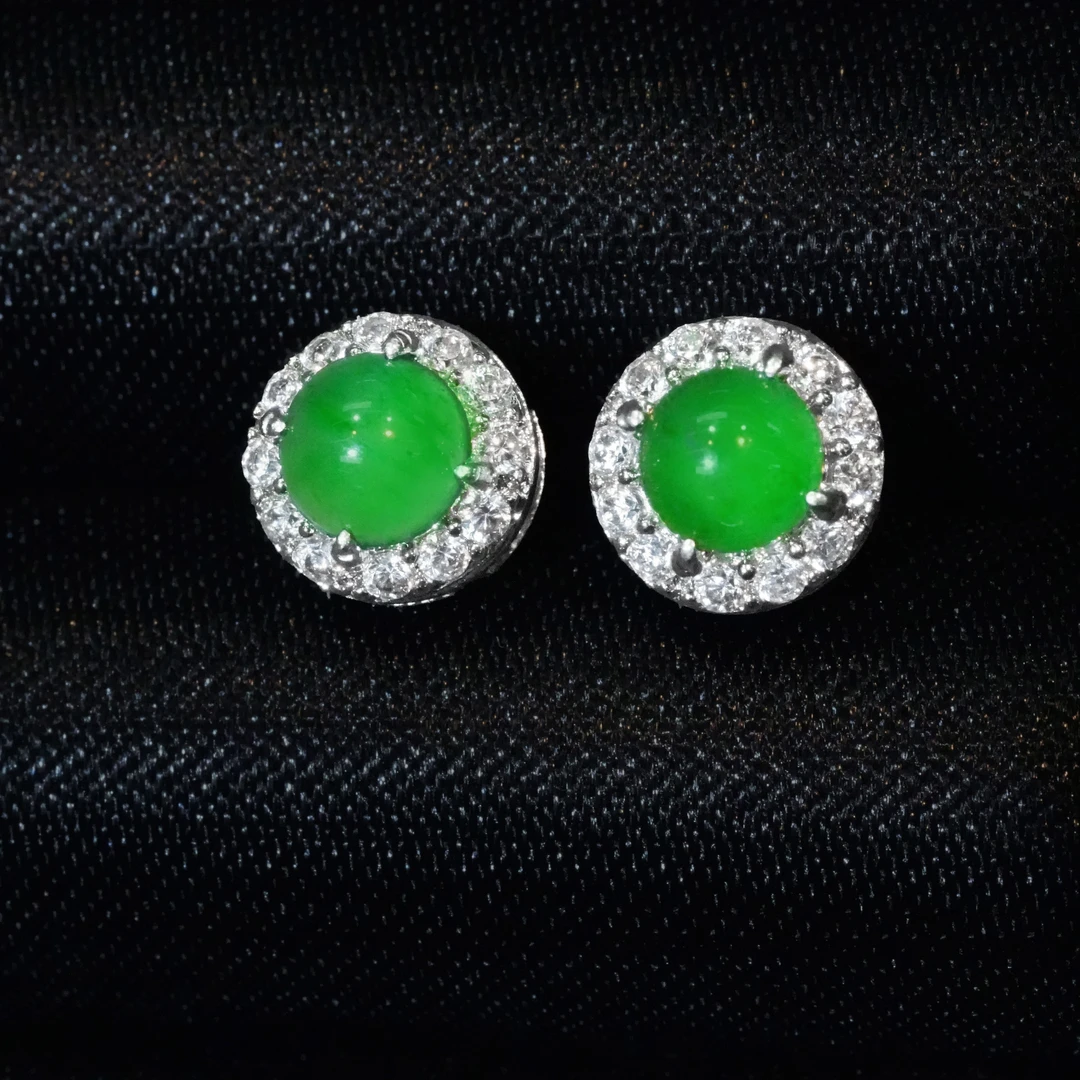 天然A货翡翠蛋面耳钉翡翠耳钉时尚百搭气质多样性发精美精致满绿