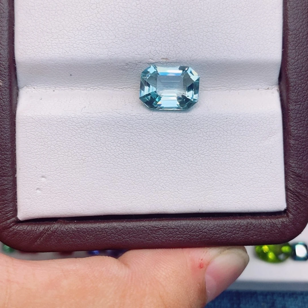 海蓝宝石裸石未镶嵌海蓝宝3.37克拉