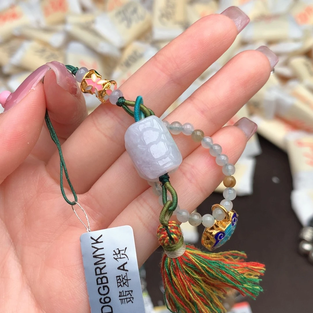 【闪购商品】翡翠挂件未镶嵌（多样性发货）