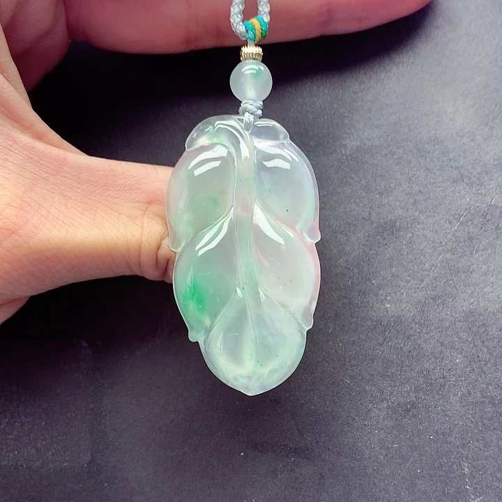 颈饰未镶嵌石英质玉