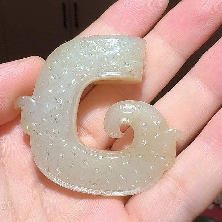 手饰和田玉未镶嵌