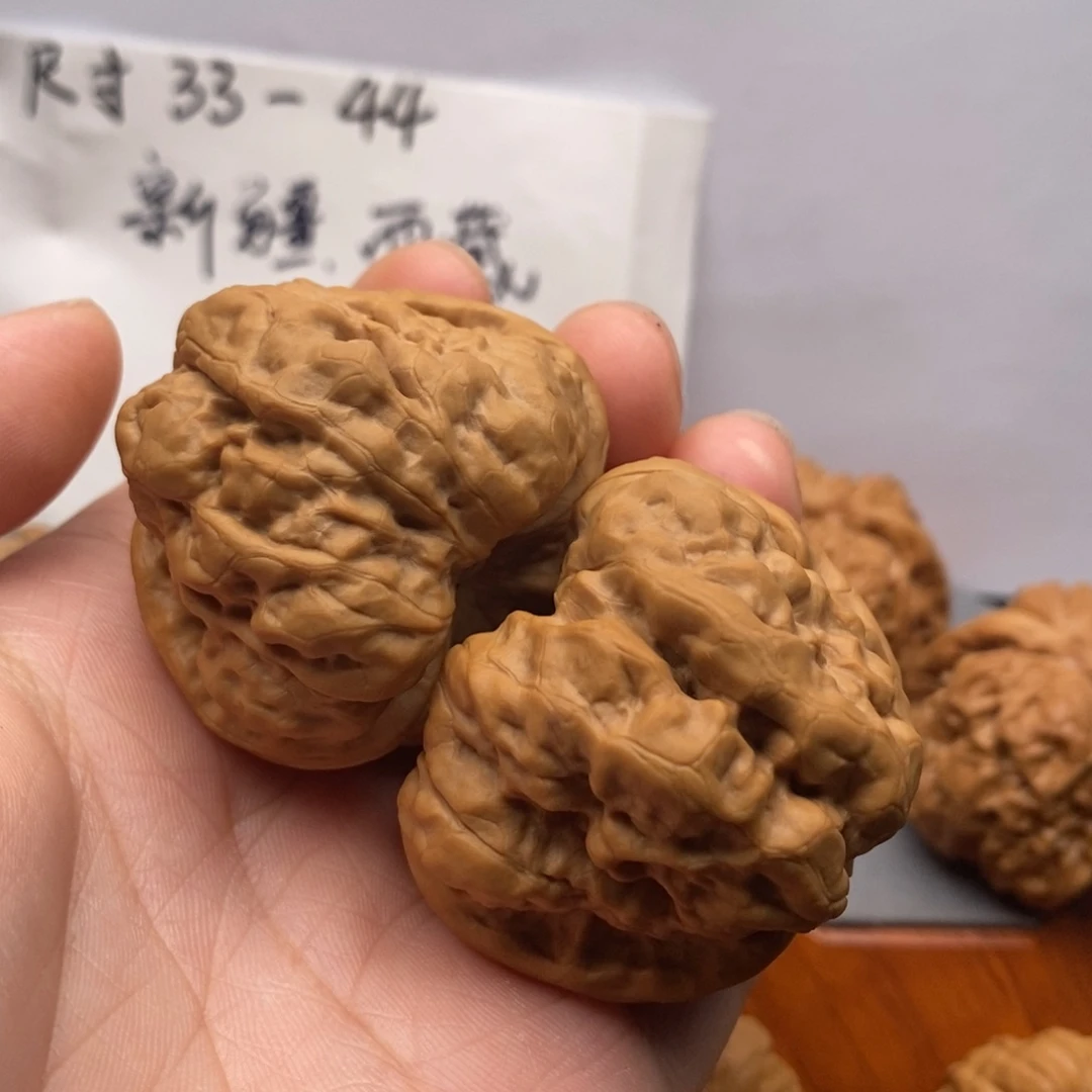 文玩核桃吊坠用****哥边44左右