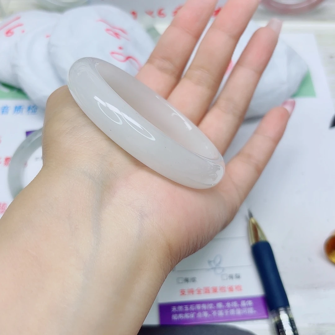 石英质玉未镶嵌手镯102/5758