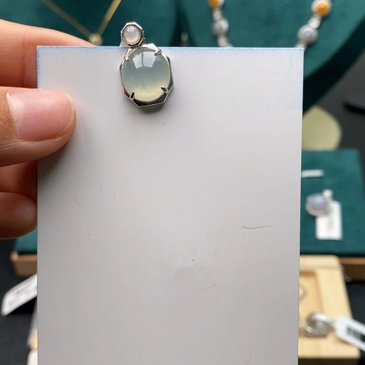 翡翠吊坠(不含链)银S925镶嵌沁*111111