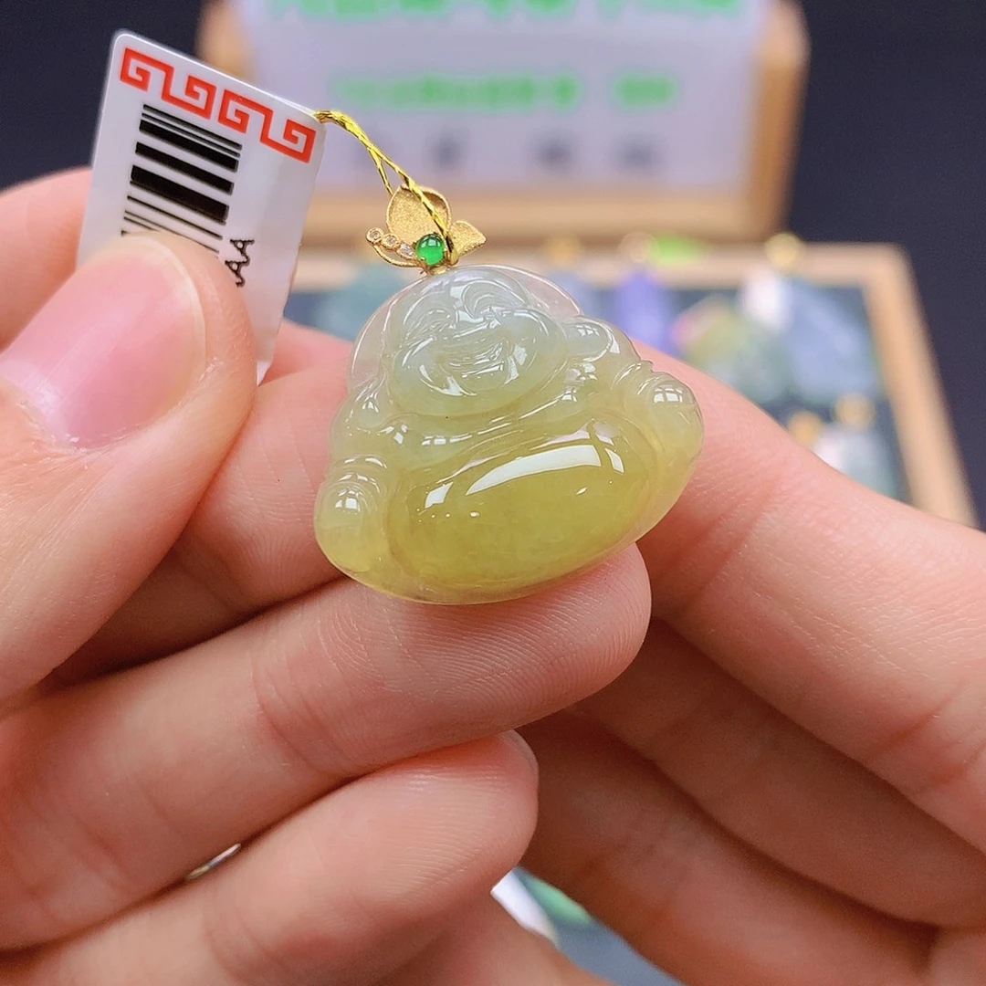 翡翠18K金镶嵌颈饰翡翠