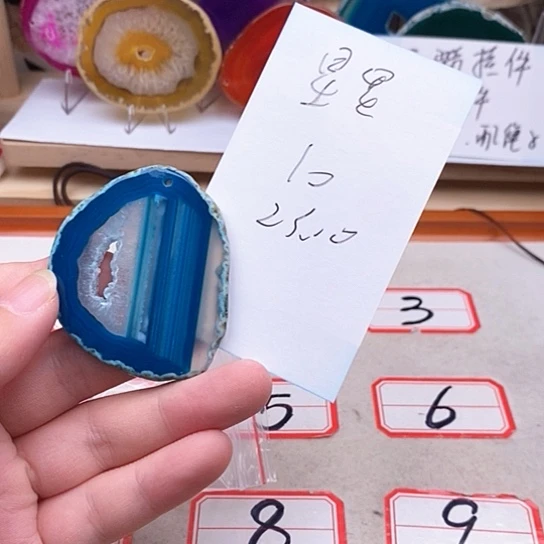 ***玛瑙/玉髓颈饰未镶嵌