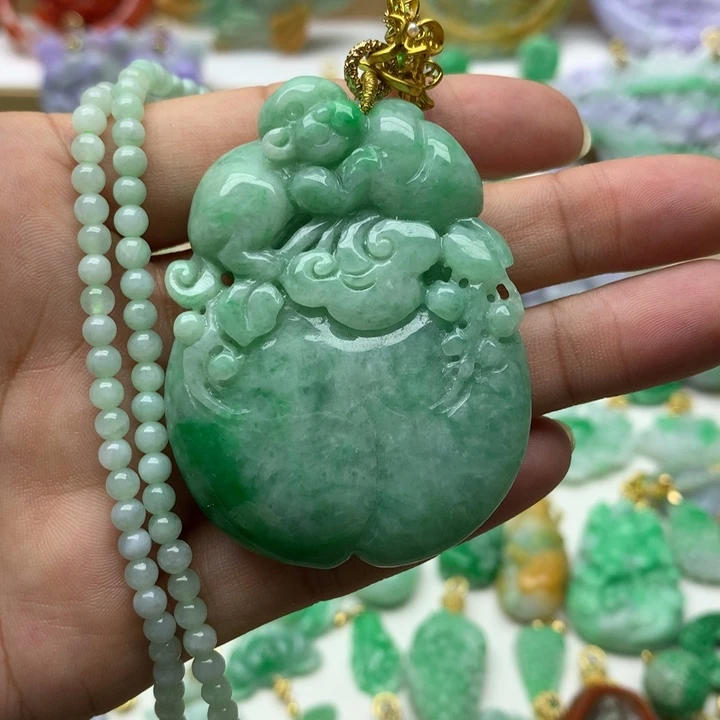 颈饰未镶嵌翡翠翡翠