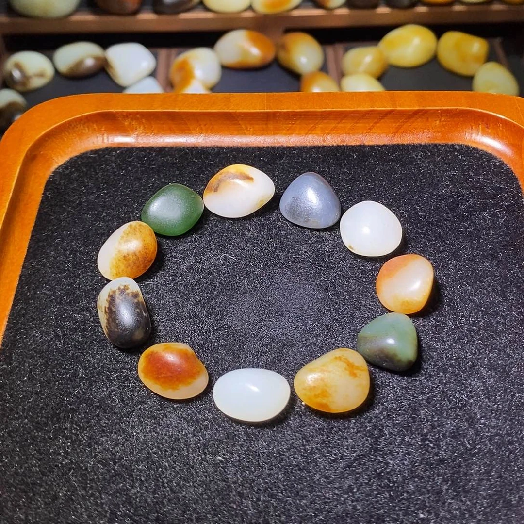 和田玉未镶嵌手链