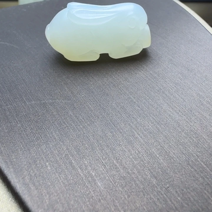 向***年颈饰未镶嵌和田玉