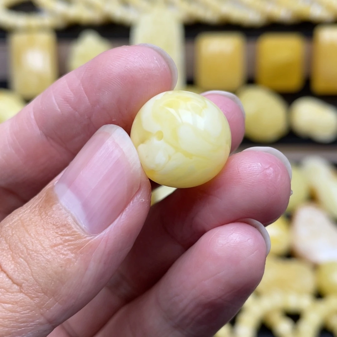 琥珀未镶嵌裸石墩子16.5*14