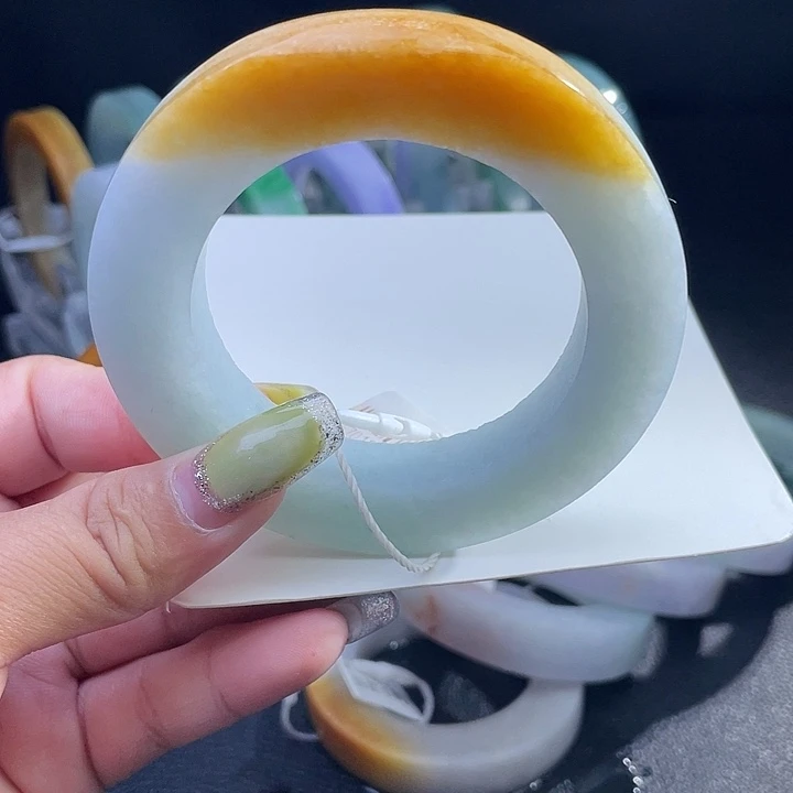 未镶嵌翡翠手镯定制翡翠