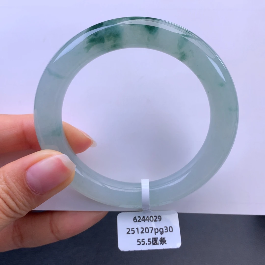 翡翠未镶嵌手镯冰飘花圆条手镯