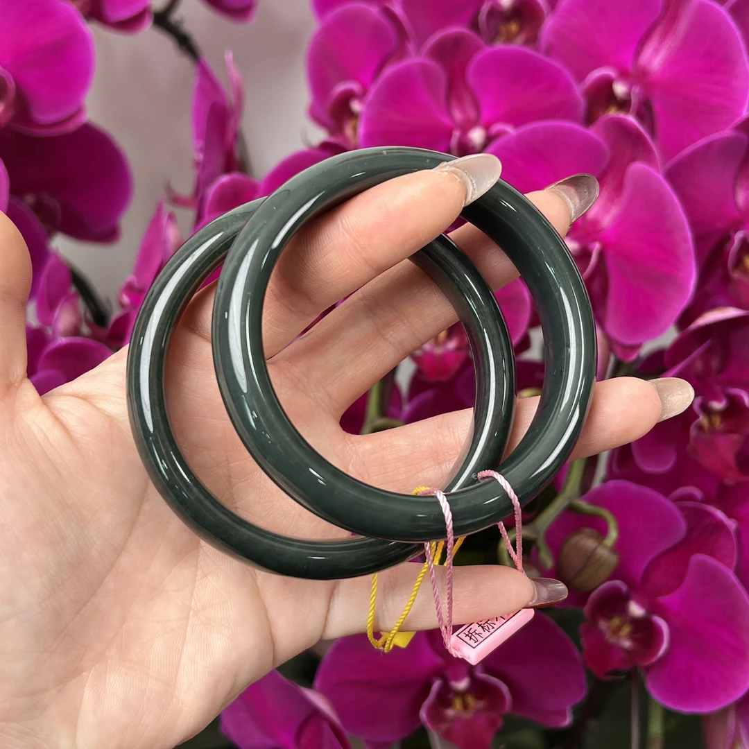 YDY54天然和田玉手镯多样性发其一（标签撕毁不退换哦！）