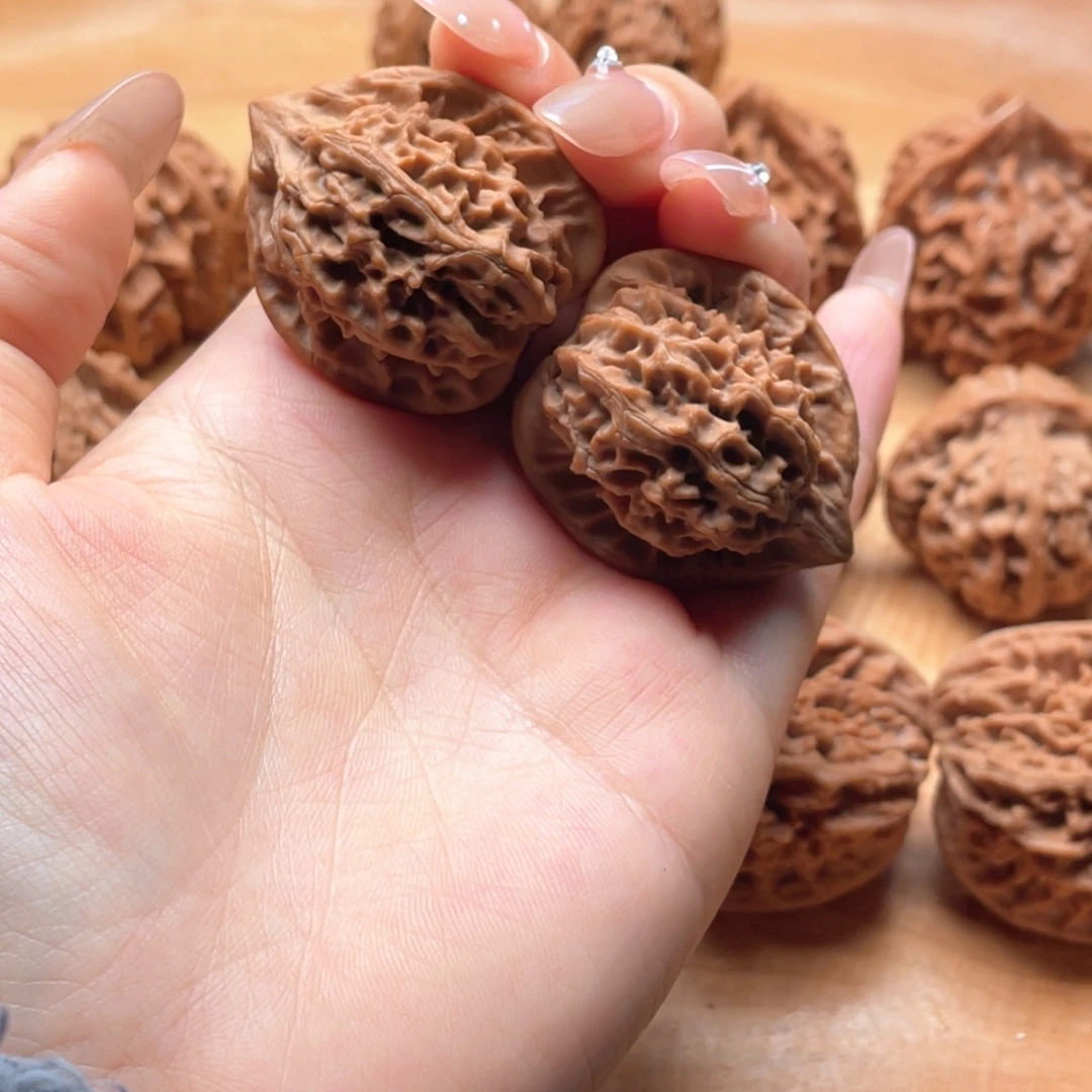 偏***。核桃手串/手链秦岭野生鸡心