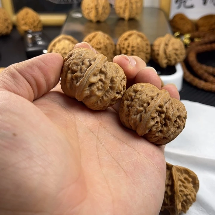 文***面把件文玩核桃41元宝（头一个黄点