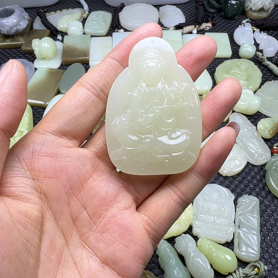 和田玉未镶嵌颈饰卡57