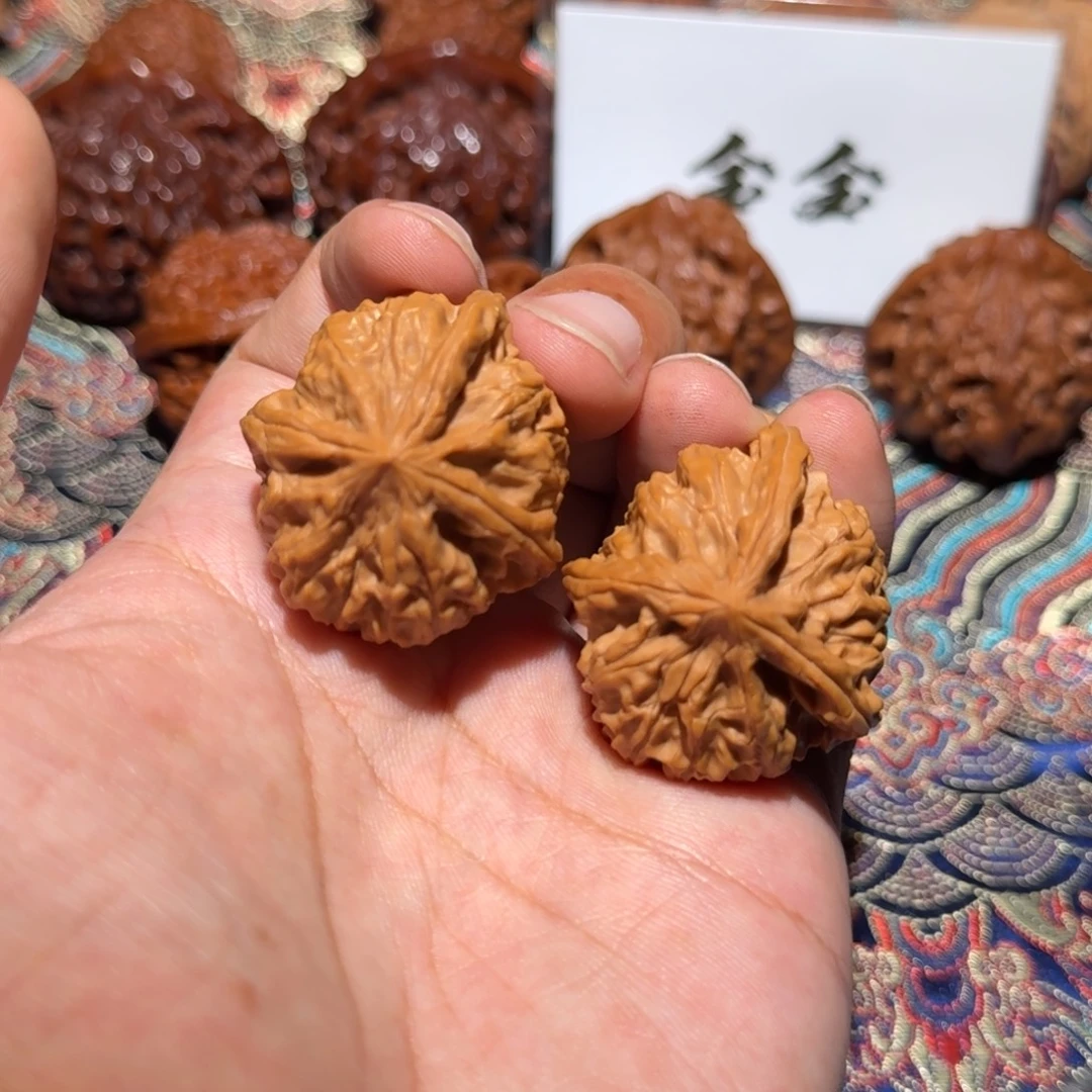 把件核桃91906玉玺三棱，尺寸35