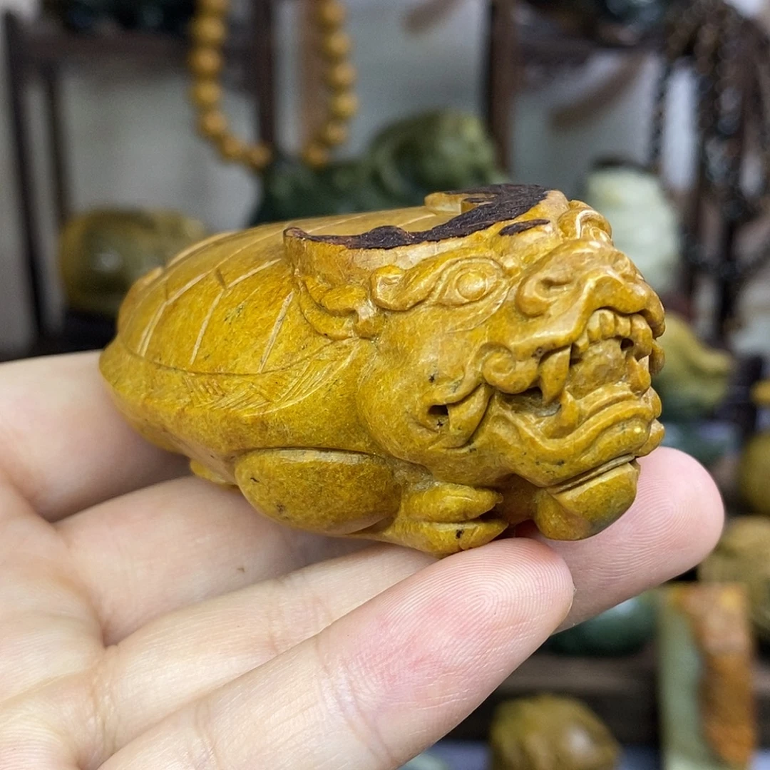 六***如岫岩河磨玉（透闪石质玉）未镶嵌摆件