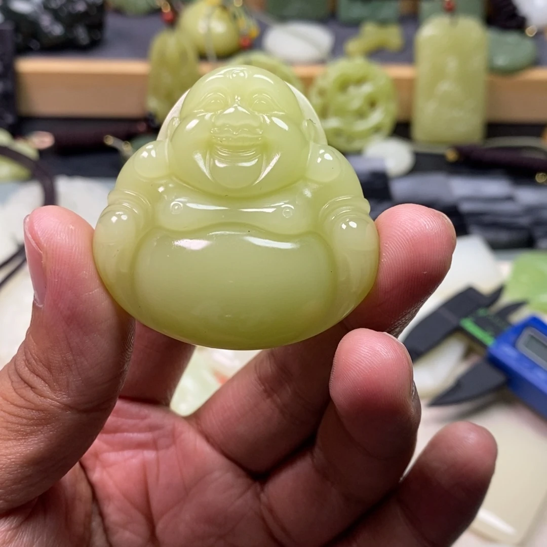 和田玉未镶嵌颈饰J***y