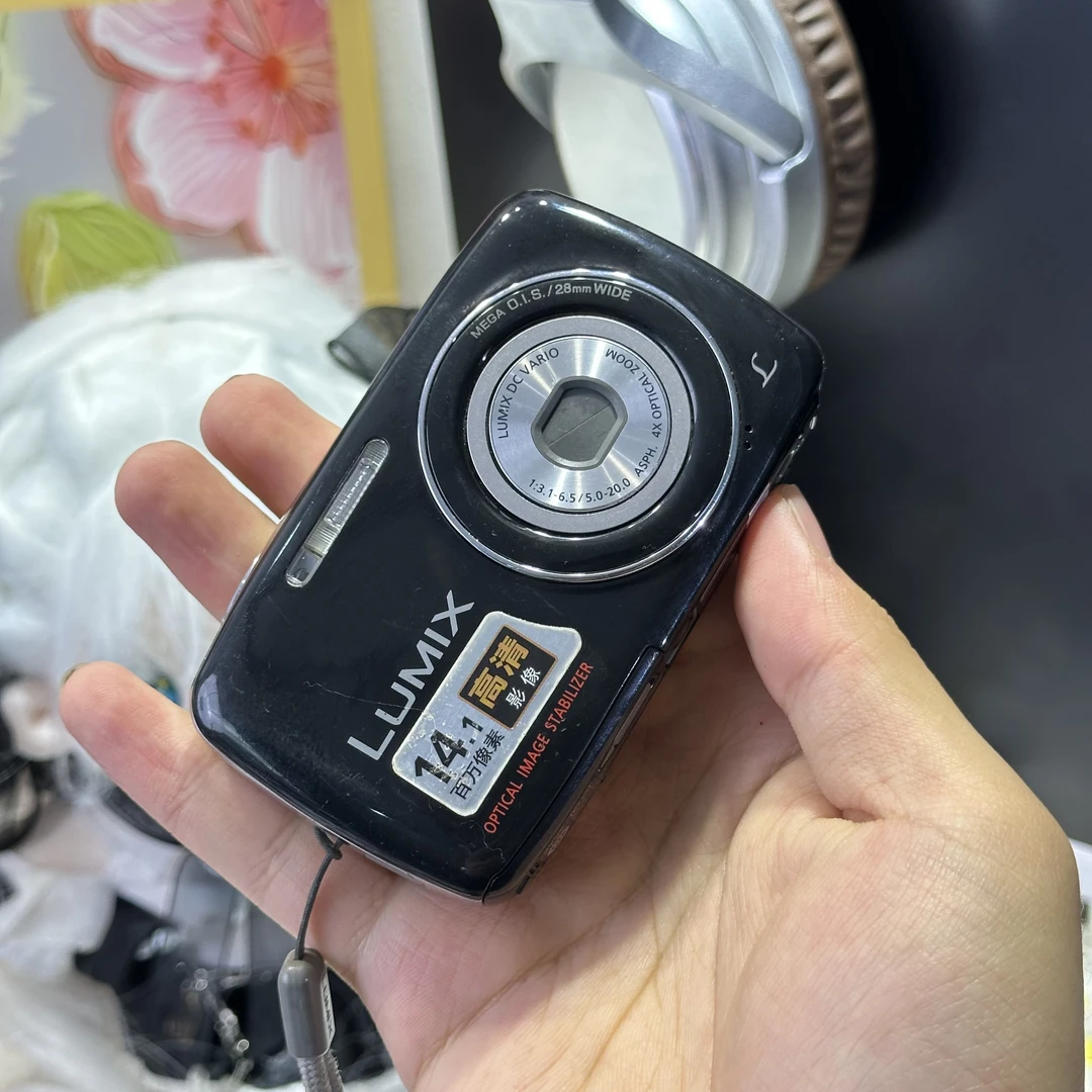 9新 Panasonic/松下 松下s1冷白皮1200万像素胶片感适新手带配件