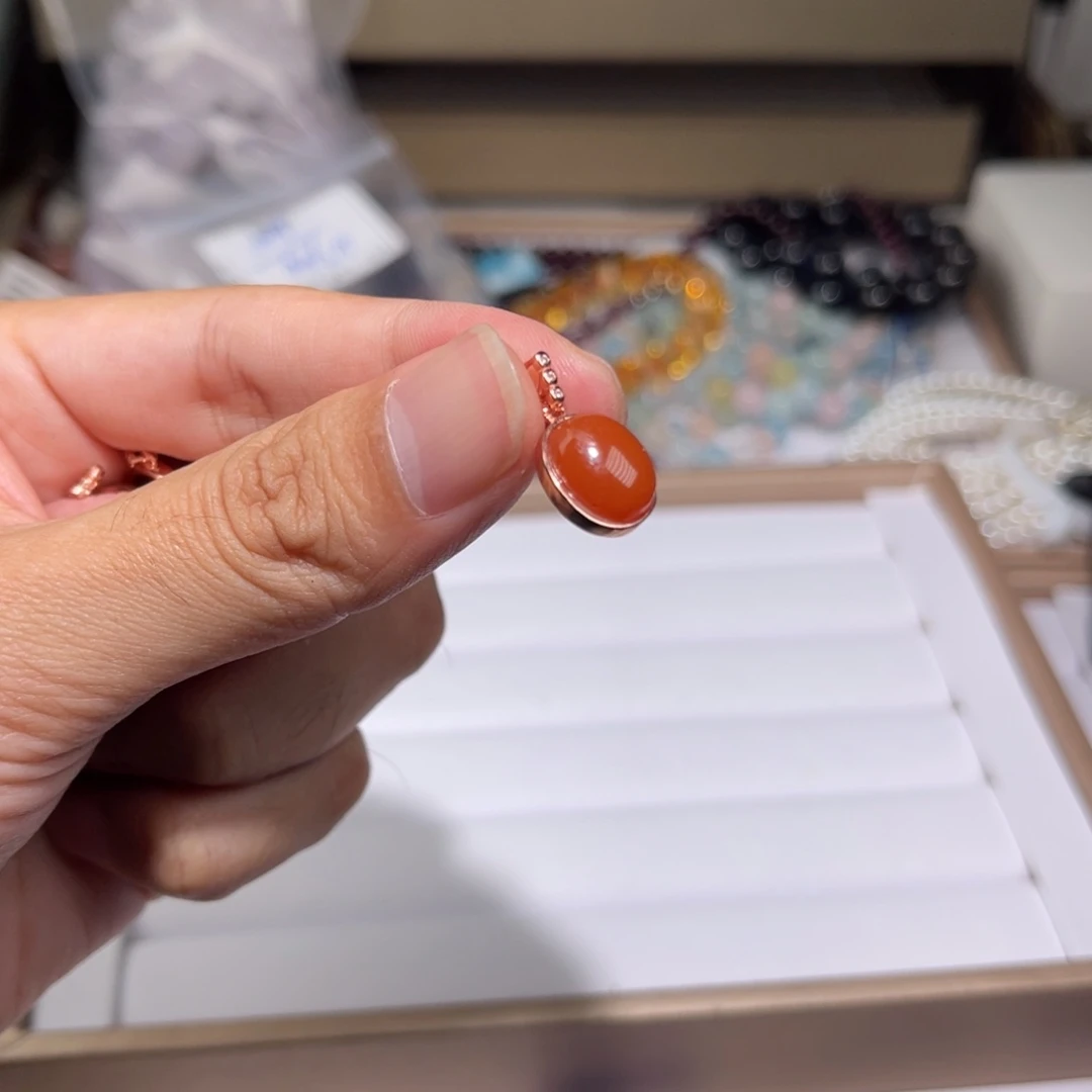 水晶手链未镶嵌南红吊坠011