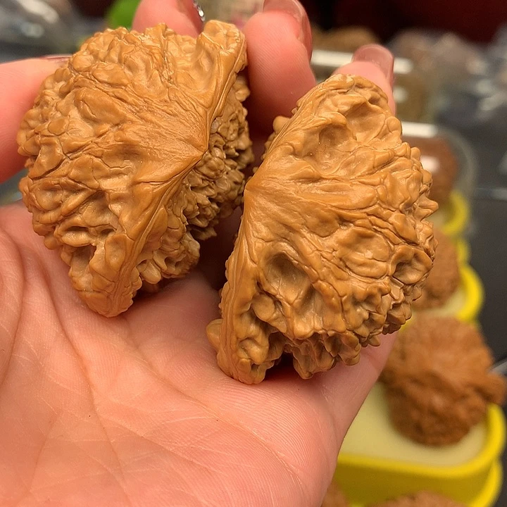 文玩核桃吊坠王*咩53蛇王