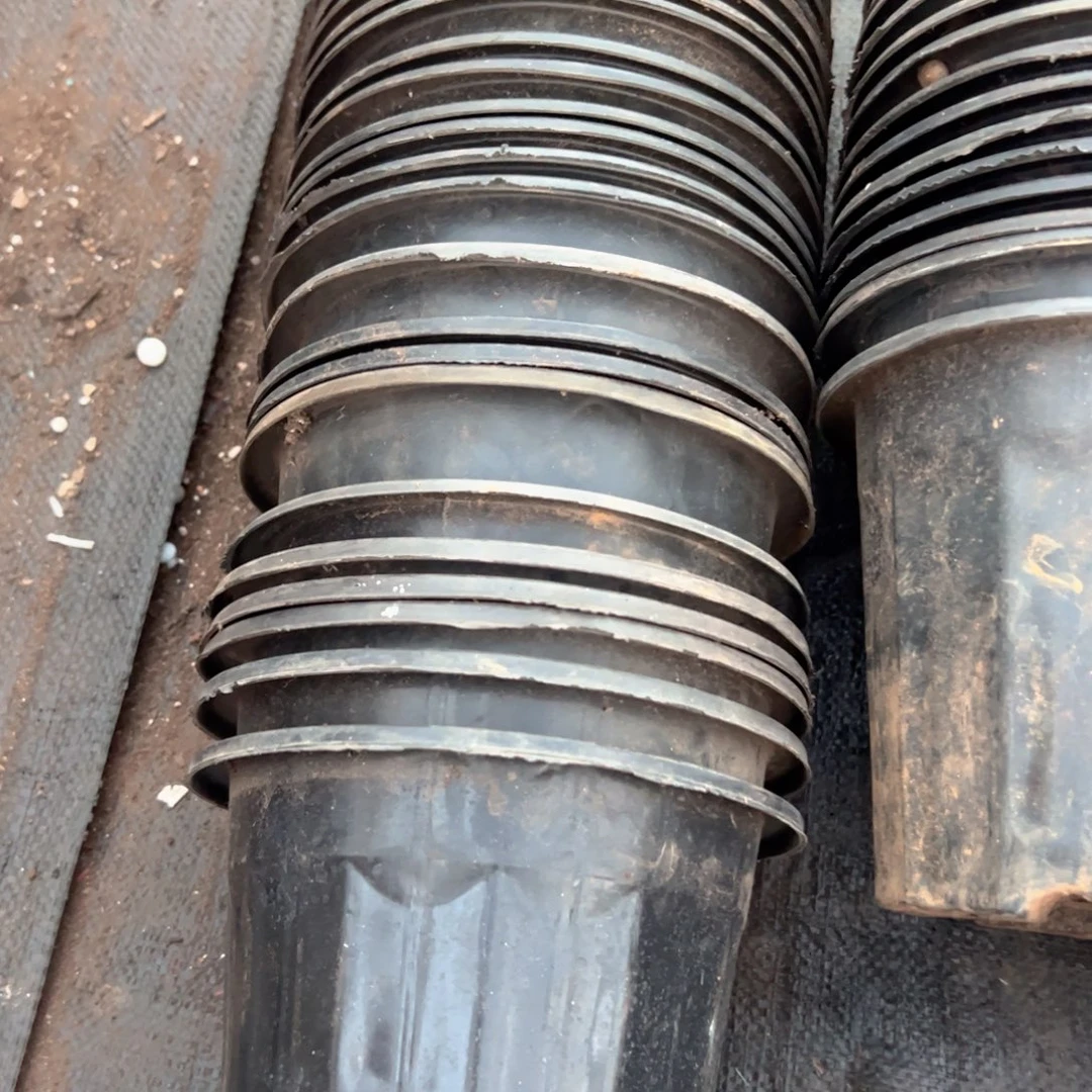 黑砖盆19外口径14高 15个