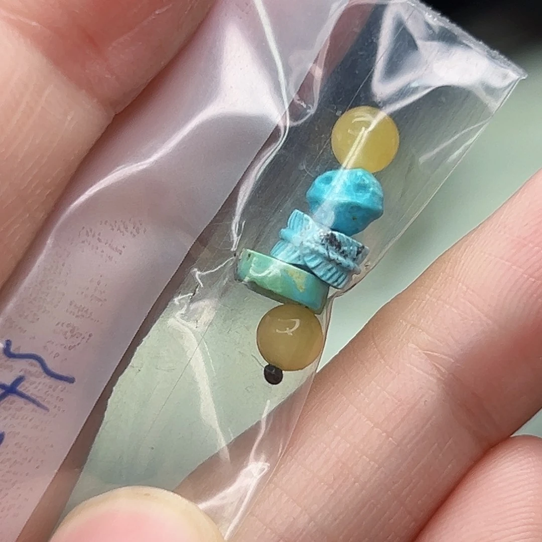 蜜蜡珠宝奇石未镶嵌