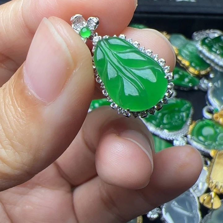 翡翠18K金镶嵌吊坠(不含链)