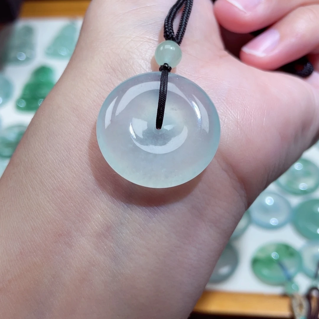 翡翠未镶嵌颈饰扣子