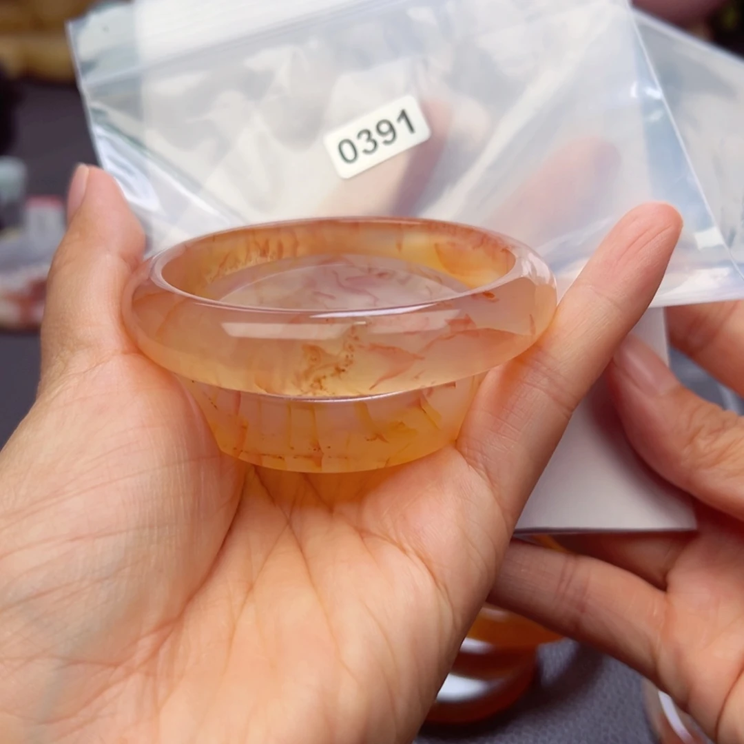 未镶嵌手镯玛瑙/玉髓旺***冰
