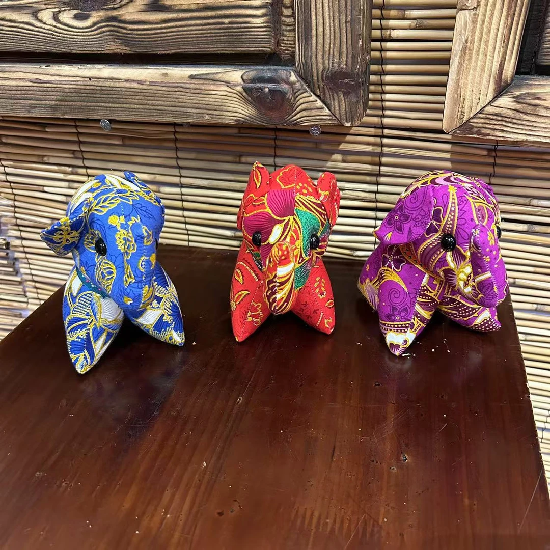 四两手工布艺小象