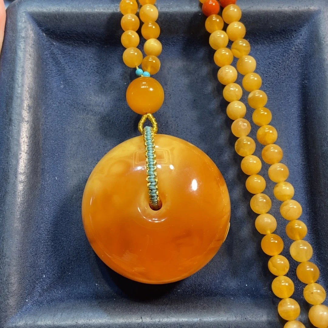 未镶嵌颈饰琥珀蜜蜡