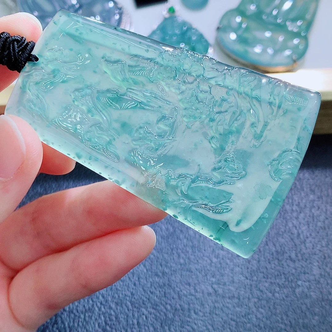 翡翠未镶嵌颈饰翡翠