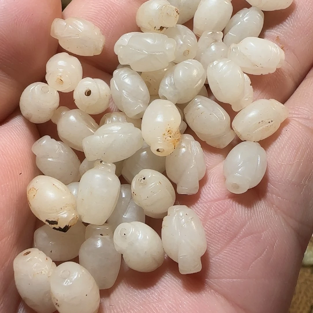 和田玉（糖玉）未镶嵌颈饰用****9