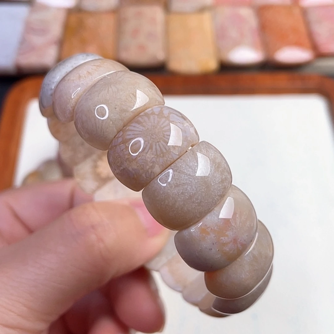 【闪购商品】硅化玉手镯未镶嵌晨*