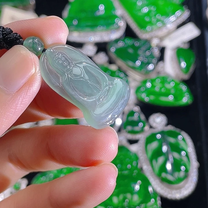 翡翠未镶嵌颈饰08