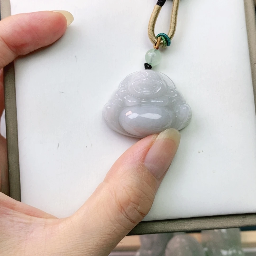 翡翠未镶嵌颈饰佛公