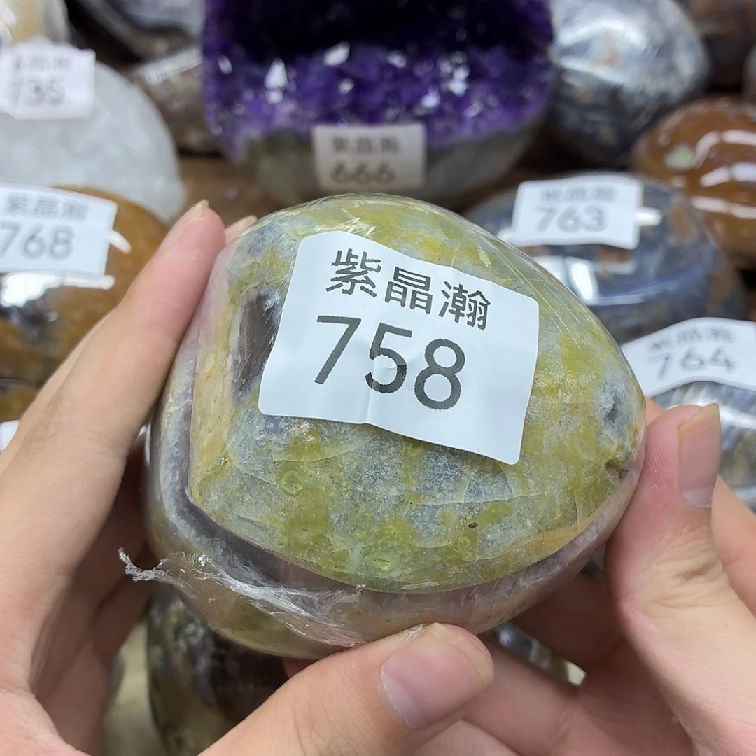 小***旺水晶大型摆件（非配饰）未镶嵌
