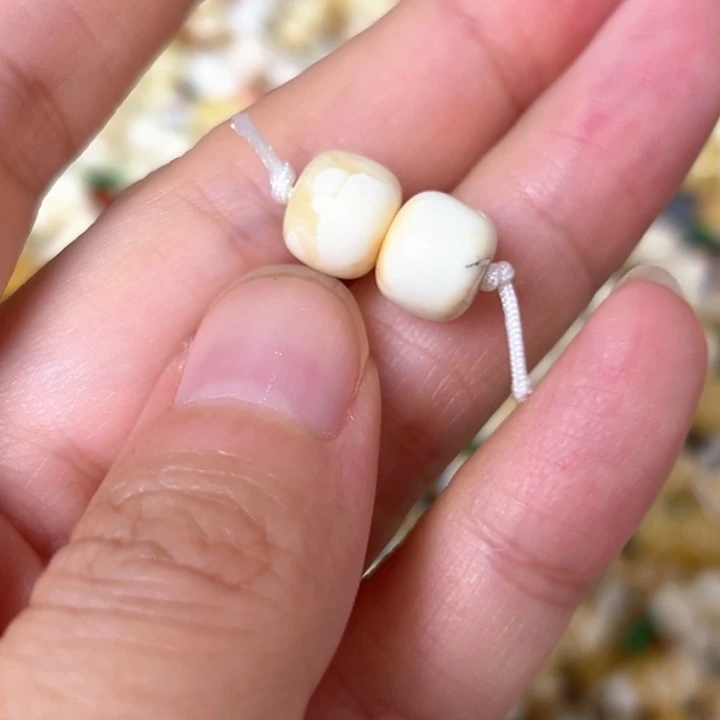 裸石蜜蜡未镶嵌8.7mm一对