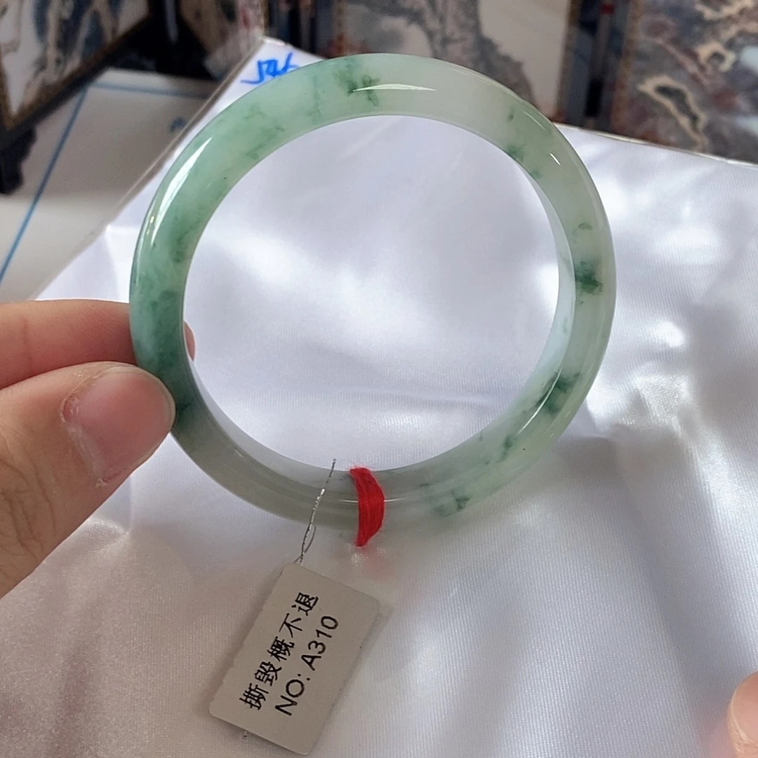 翡翠未镶嵌手镯54.6