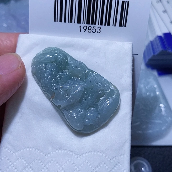 颈饰未镶嵌翡翠天光墟翡翠市场现金代购