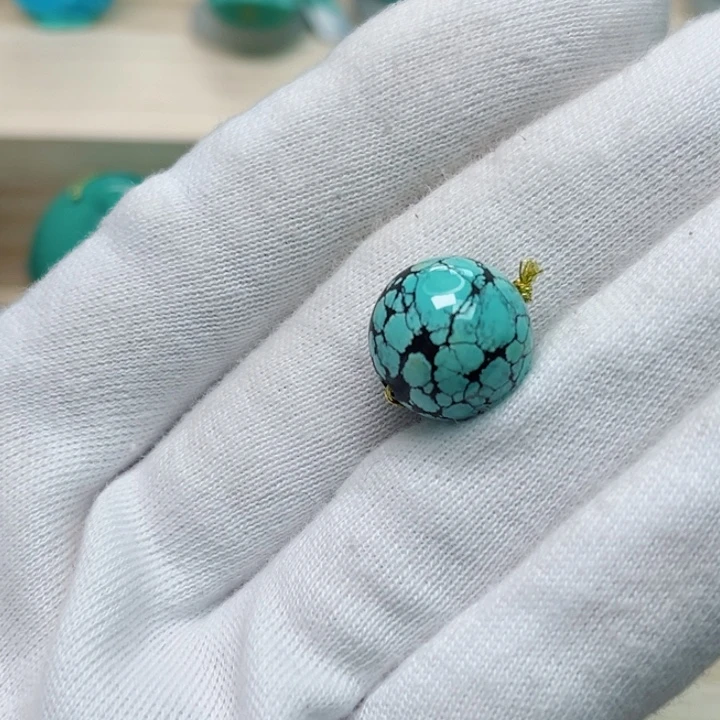 绿松石珠宝未镶嵌小*爬