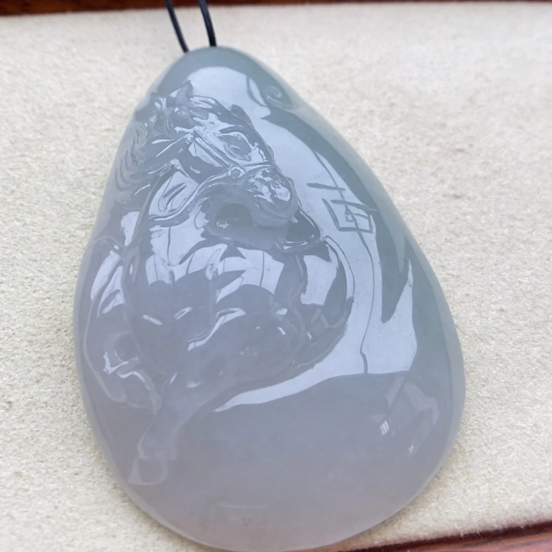 翡翠未镶嵌颈饰吊坠