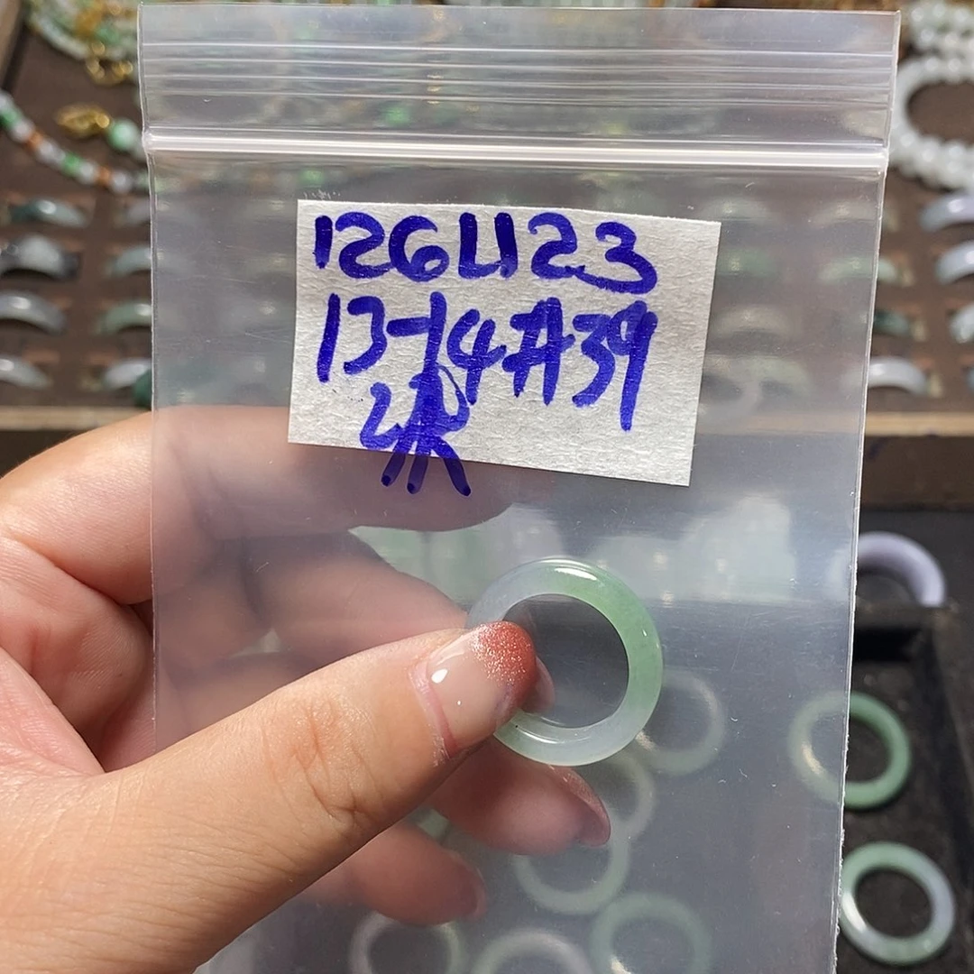 未镶嵌定制翡翠?****泪