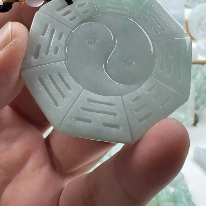 翡翠未镶嵌颈饰天然缅甸A货翡翠