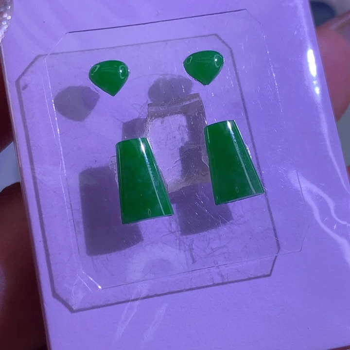 定制翡翠未镶嵌翡翠